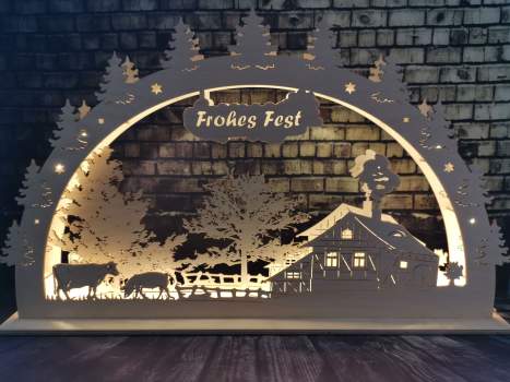 Lichtbogen "Bauernhof" - weihnachtlich mit Bäumen