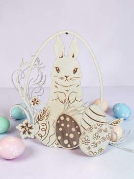 Großer Osterhase im Nest