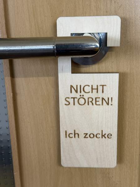 Personalisierter Türanhänger aus Sperrholz Birke