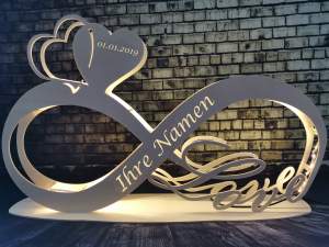 Infinity Love mit individueller Beschriftung & LED Beleuchtung
